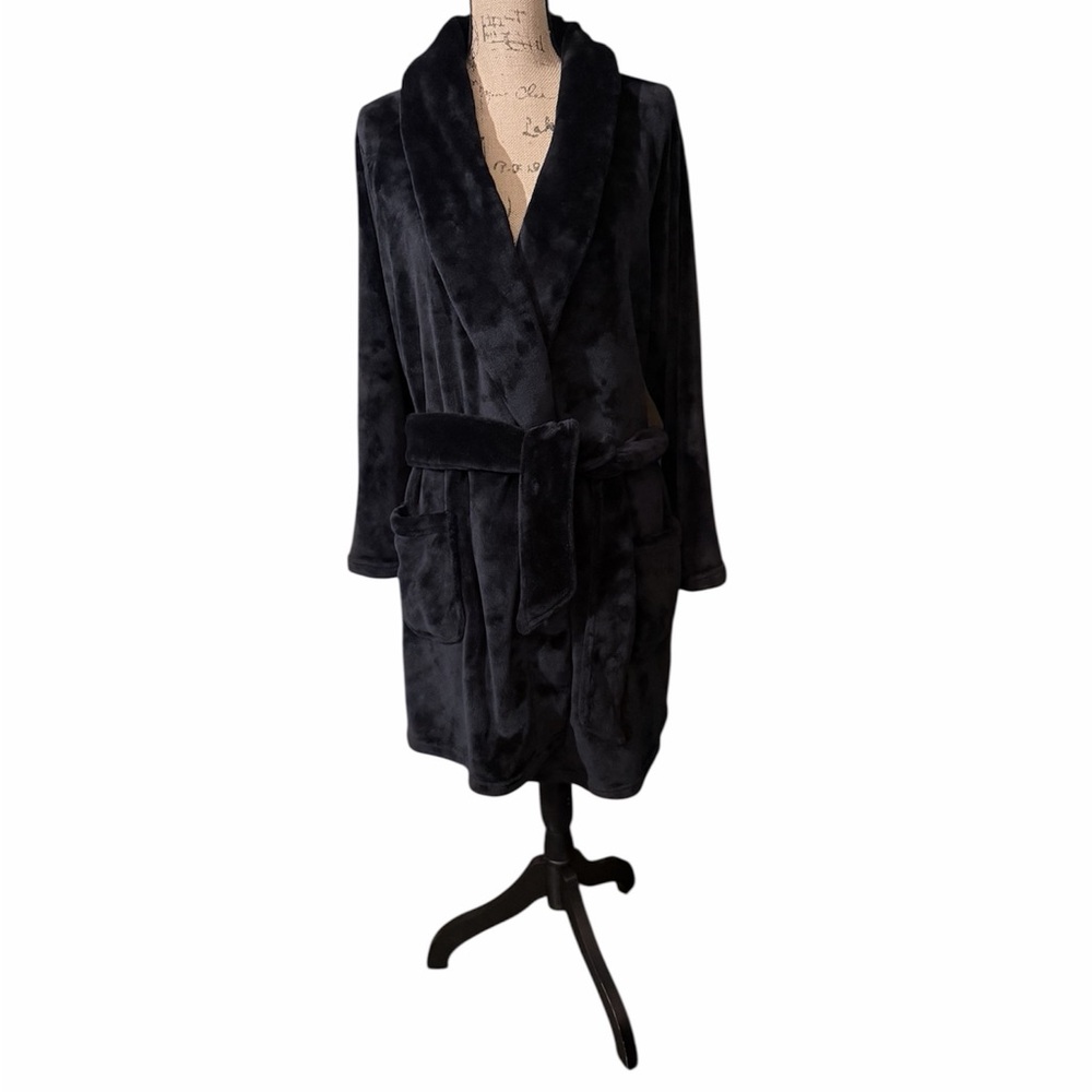 Victoria's Secret Luxurious‎ Black Plush Robe